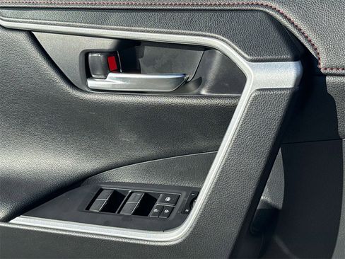 Certified 2022 Toyota RAV4 XSE image 25