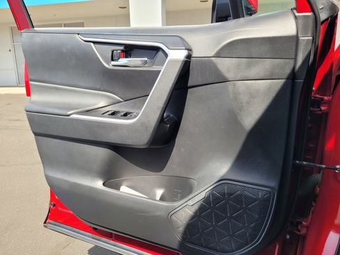 Used 2023 Toyota RAV4 XLE FWD image 26