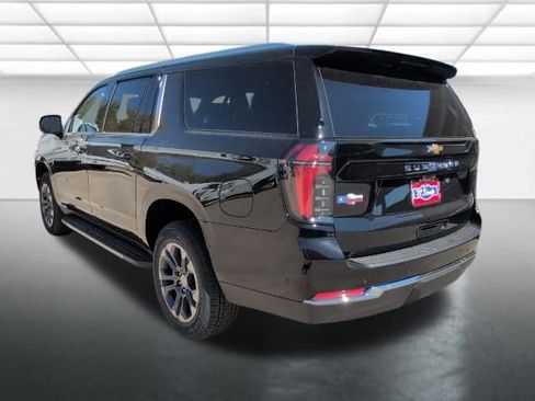 New 2026 Chevrolet Suburban LS image 2
