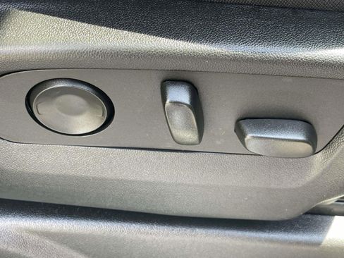 Used 2023 Chevrolet Tahoe LS image 15