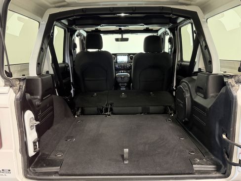 Used 2018 Jeep Wrangler Unlimited Sahara w/ Dual Top Group image 25