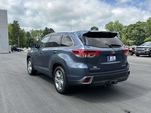 Used 2017 Toyota Highlander Limited AWD/4WD image 25
