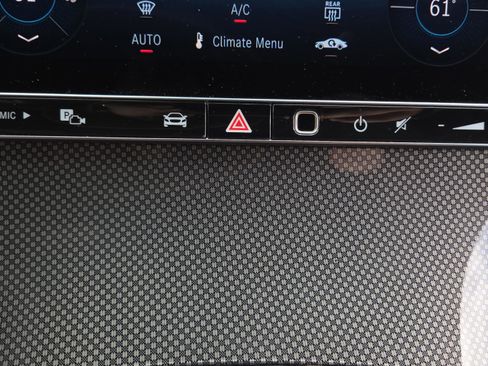 Used 2026 Mercedes-Benz GLC 300 image 31