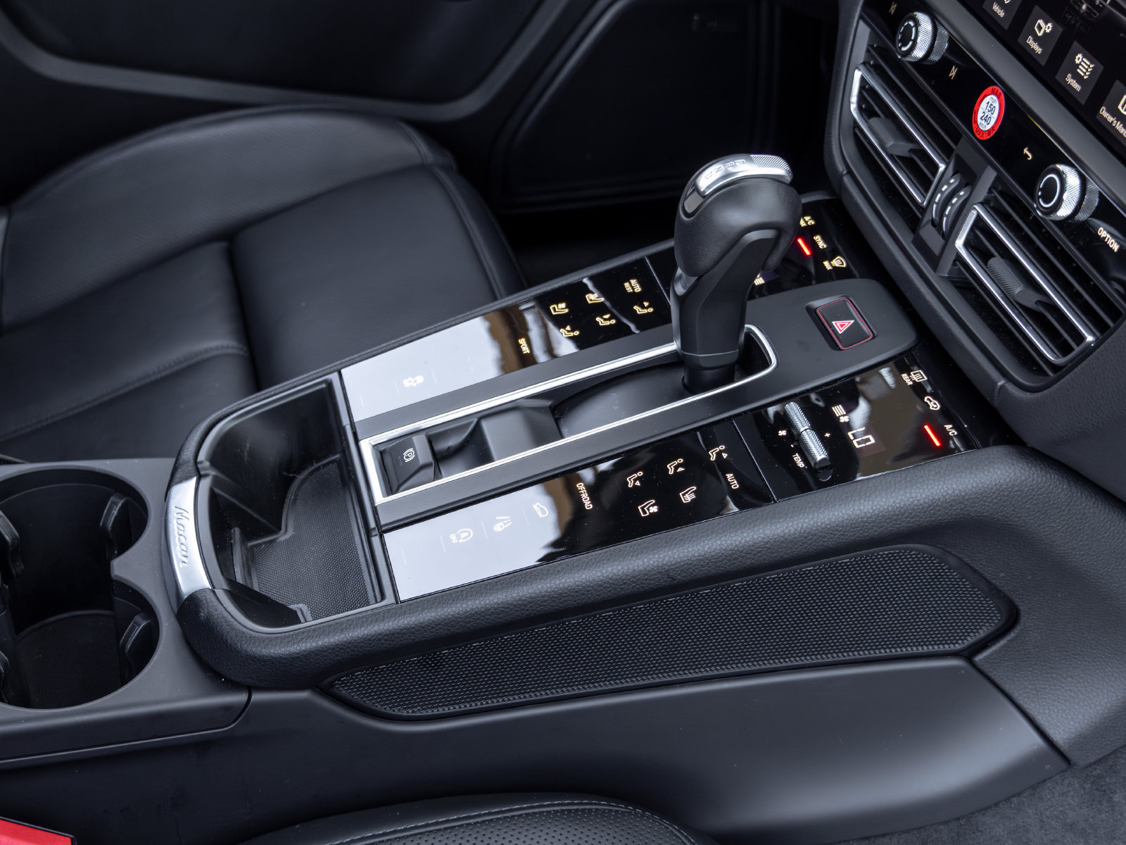 Certified 2026 Porsche Macan AWD/4WD image 55