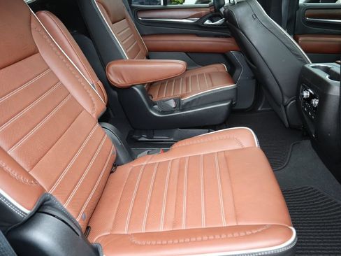 Used 2023 GMC Yukon Denali Ultimate AWD/4WD image 42