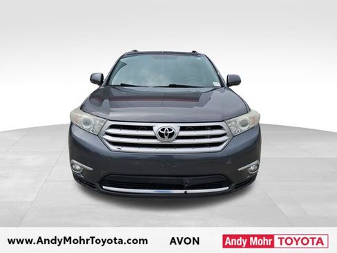 Used 2012 Toyota Highlander Limited w/ Tow Pkg AWD/4WD image 3