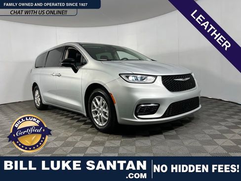 Used 2024 Chrysler Pacifica Touring-L image 1