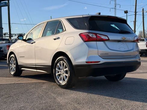 Used 2020 Chevrolet Equinox LS image 5