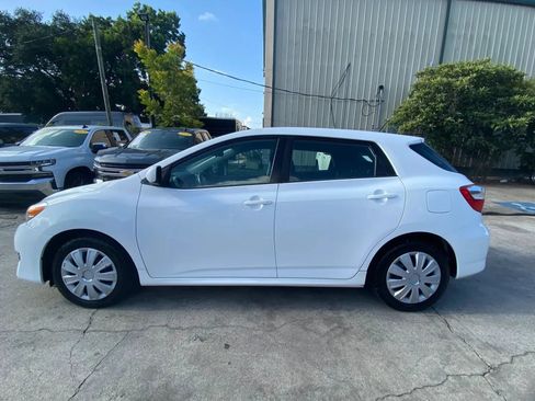 Used 2011 Toyota Matrix FWD image 4
