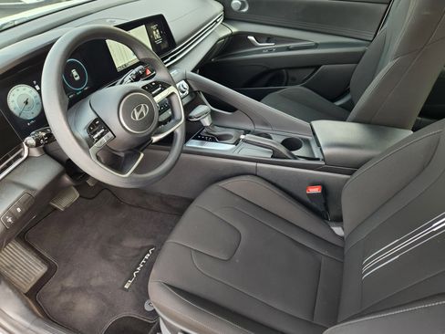 Certified 2024 Hyundai Elantra SEL image 8