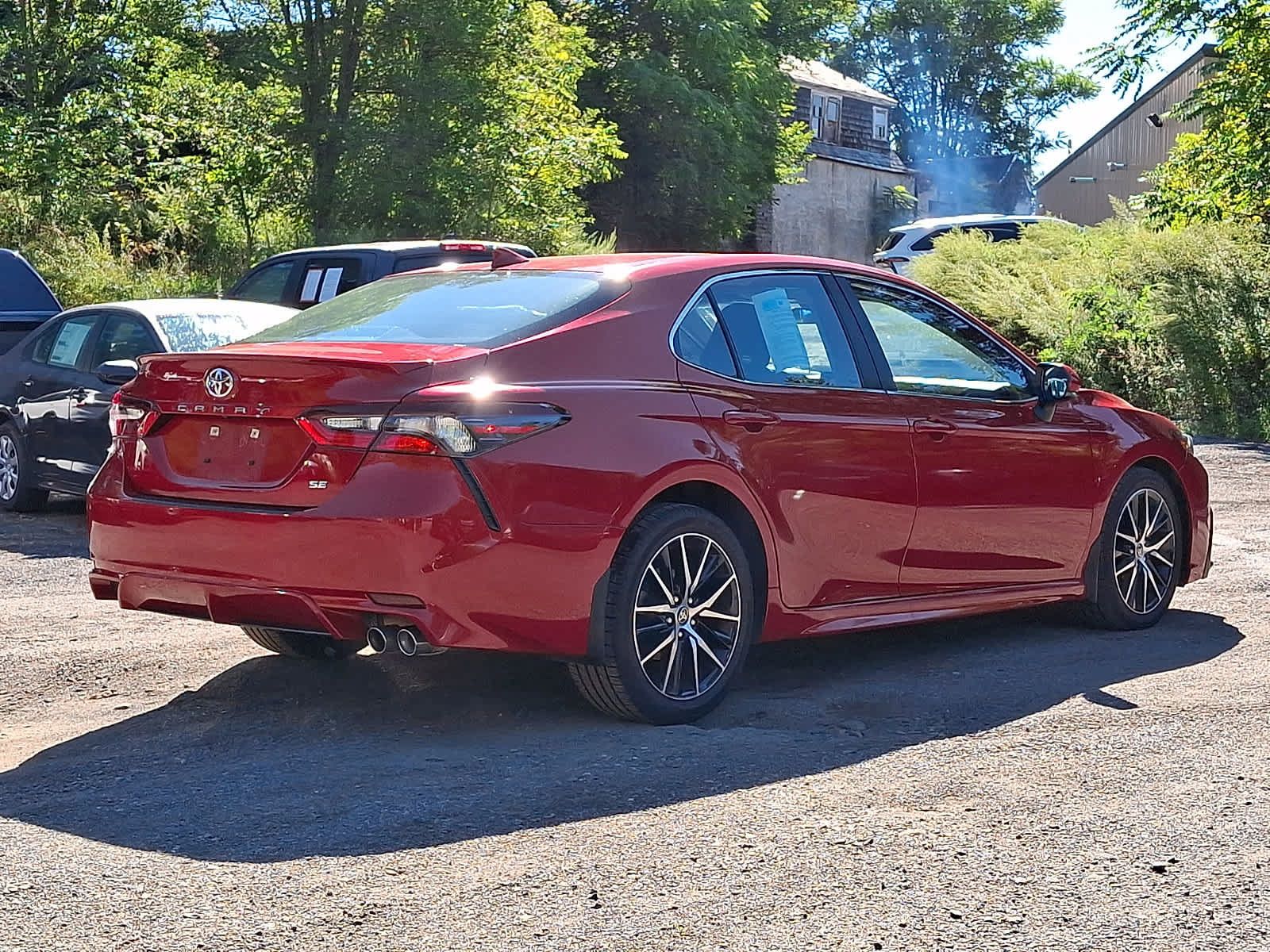 Used 2022 Toyota Camry SE w/ Cold Weather Package FWD image 7