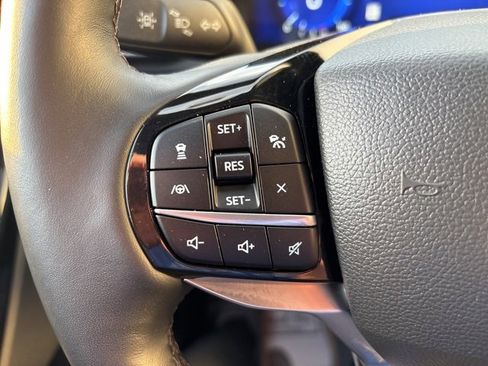 Used 2022 Ford Explorer Platinum w/ Equipment Group 601A image 20