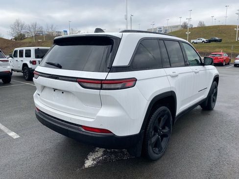 New 2026 Jeep Grand Cherokee Limited w/ Limited Altitude Package AWD/4WD image 3