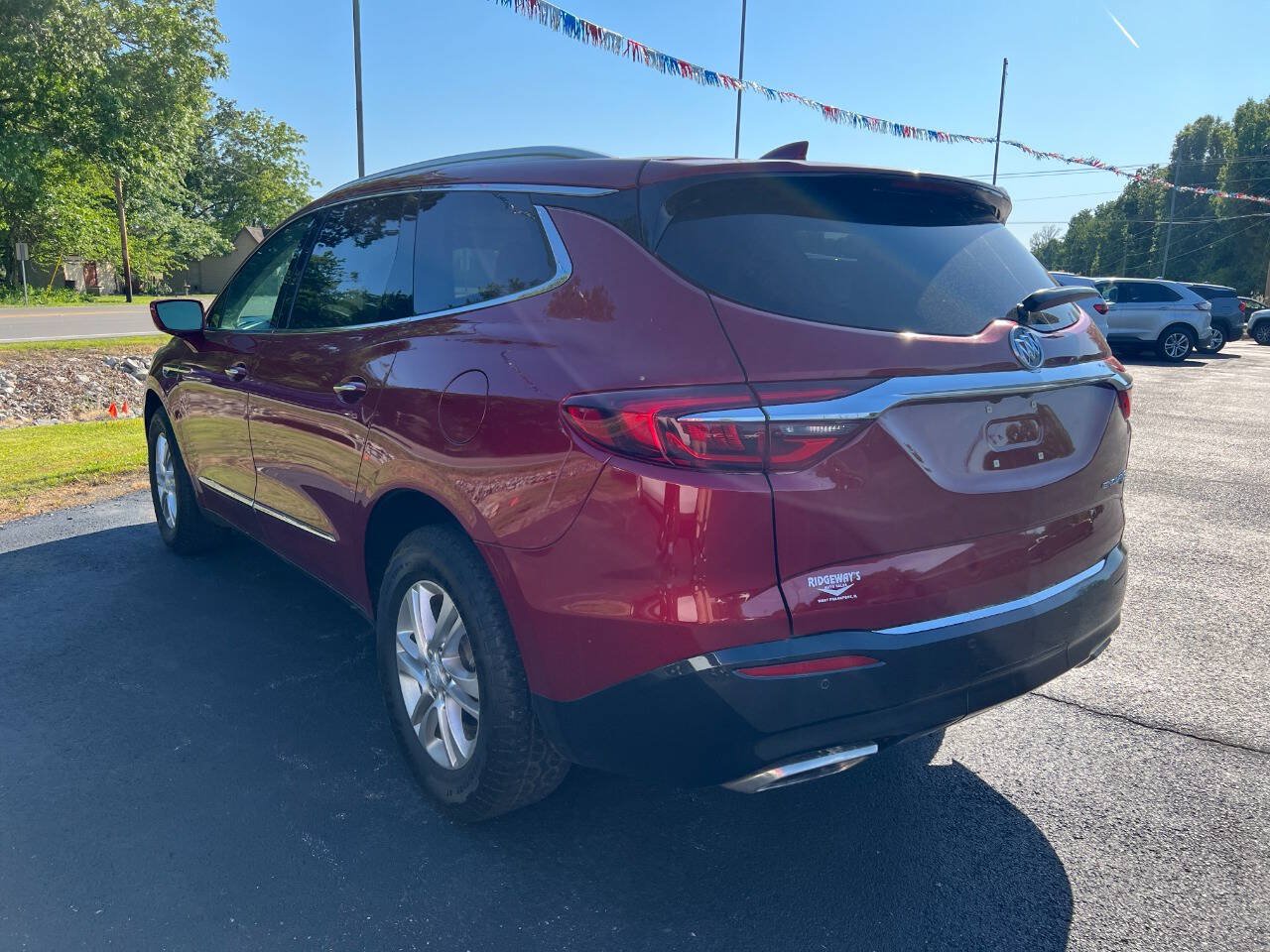 Used 2019 Buick Enclave Essence AWD/4WD image 3
