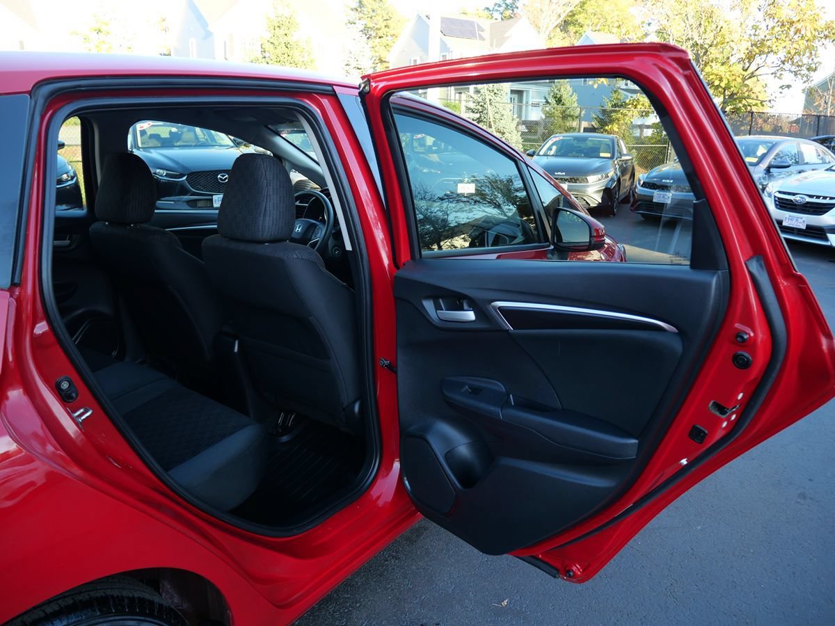 Used 2015 Honda Fit LX image 31