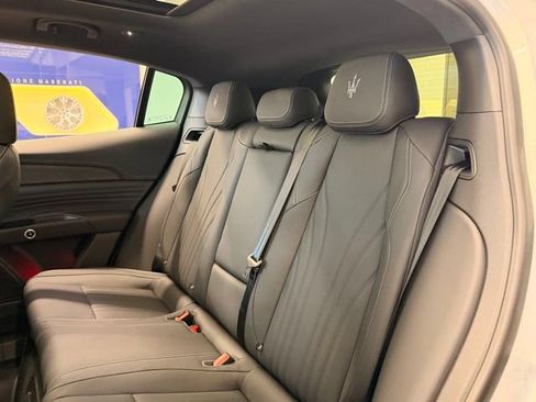 Used 2025 Maserati Grecale Modena AWD/4WD image 10