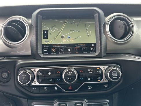 Certified 2020 Jeep Wrangler Unlimited Sahara AWD/4WD image 11