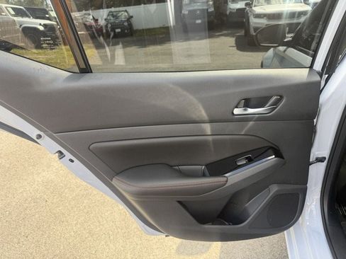 Used 2023 Nissan Altima 2.5 SR AWD/4WD image 22