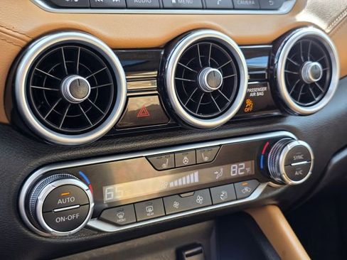 Used 2024 Nissan Sentra SV w/ SV Premium Package image 27