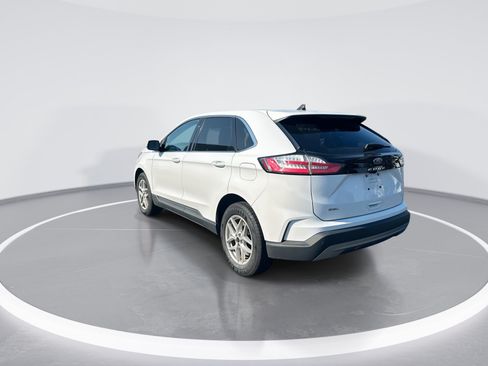 Used 2024 Ford Edge SEL AWD/4WD image 7
