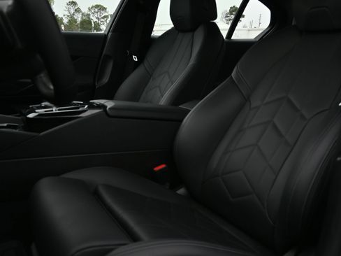 Used 2024 BMW 530i w/ Convenience Package image 18