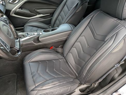 Used 2023 Chevrolet Camaro LT RWD image 30