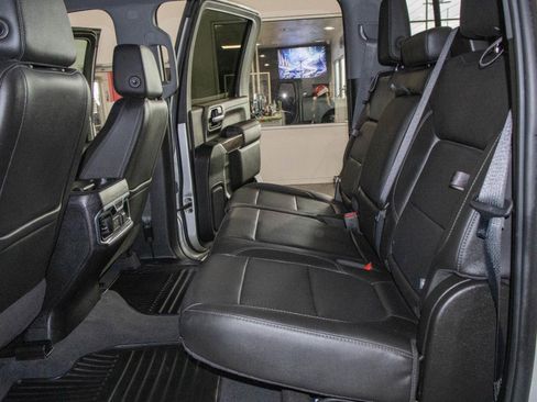 Used 2020 Chevrolet Silverado 2500 LTZ w/ LTZ Texas Edition image 13