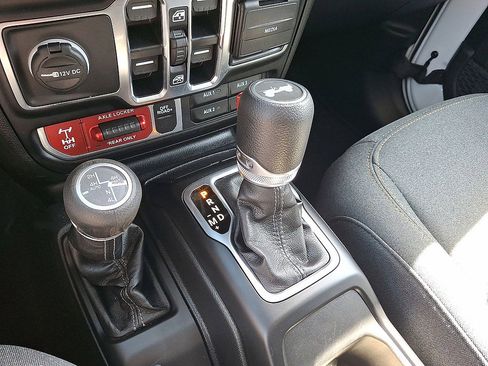 Used 2025 Jeep Wrangler Unlimited Sport S 4xe AWD/4WD image 15