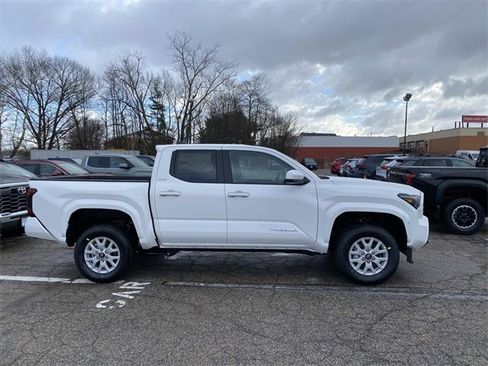 New 2026 Toyota Tacoma SR5 image 2