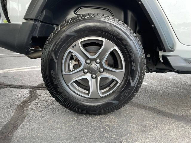 Used 2022 Jeep Wrangler Unlimited Sport AWD/4WD image 33