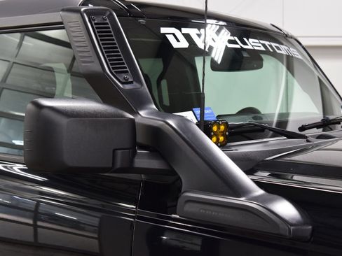 Used 2024 Ford Bronco Everglades AWD/4WD image 15