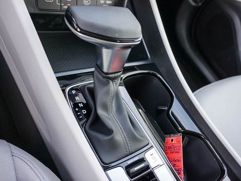 Certified 2025 Hyundai Tucson SE image 14