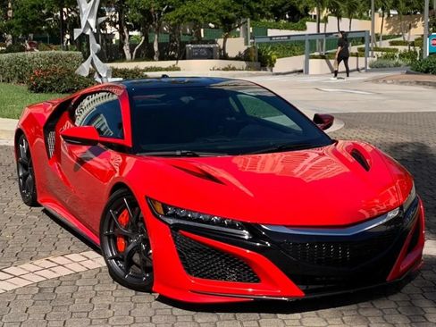 Used 2017 Acura NSX AWD/4WD image 3