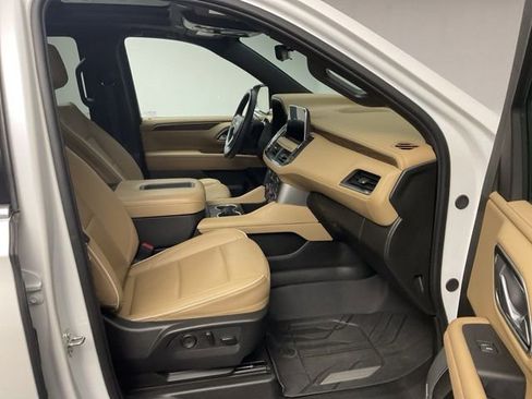 Certified 2024 Chevrolet Tahoe Premier w/ Advanced Technology Package image 30