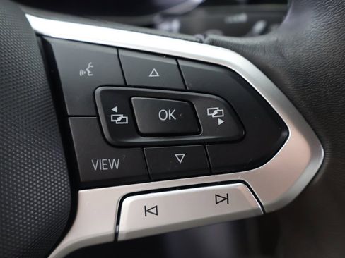 Used 2025 Volkswagen Jetta Sport image 40