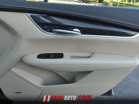 Used 2019 Cadillac XT5 FWD image 31