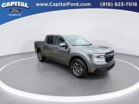 Certified 2022 Ford Maverick XLT w/ XLT Luxury Package image 2