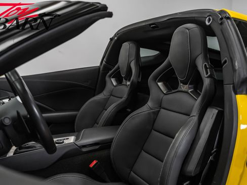 Used 2015 Chevrolet Corvette Z06 w/ 2LZ Preferred Equipment Group RWD image 32