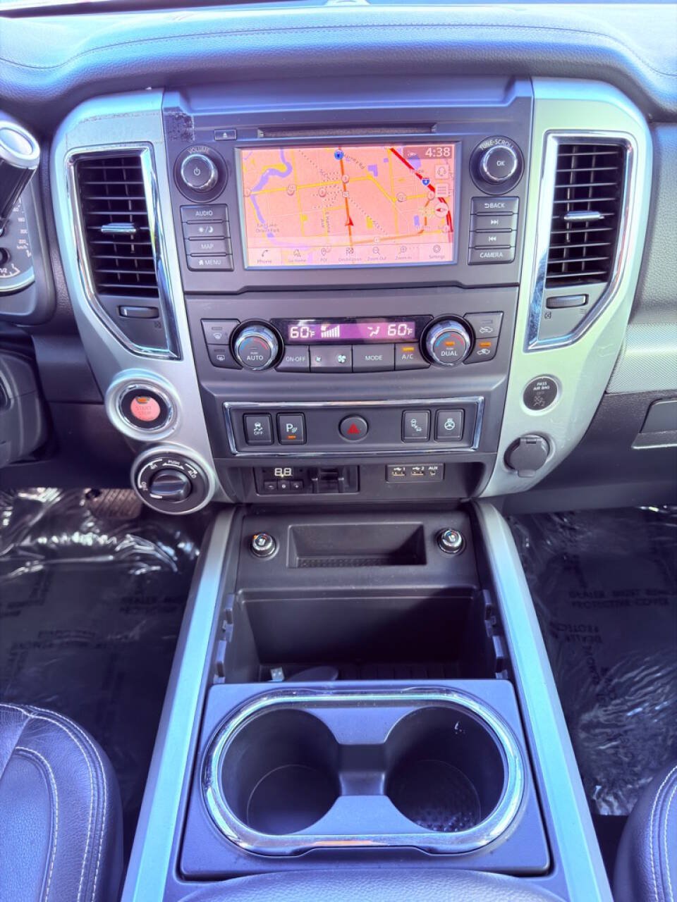 Used 2019 Nissan Titan PRO-4X w/ Pro-4x Convenience Package AWD/4WD image 17