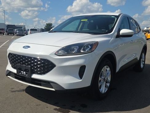 Used 2020 Ford Escape SE AWD/4WD image 2