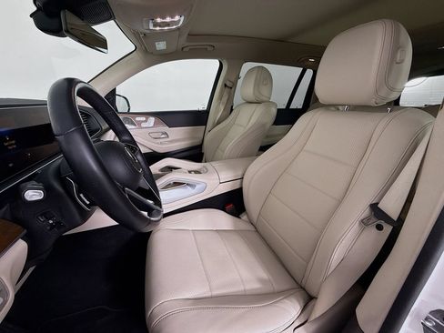 Used 2024 Mercedes-Benz GLS 450 4MATIC image 5