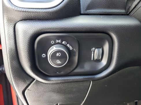 Used 2024 RAM 2500 Big Horn w/ Bed Utility Group image 11