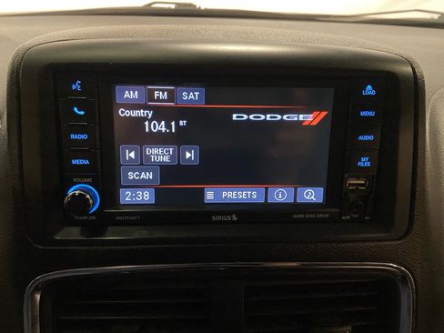 Used 2018 Dodge Grand Caravan SE image 38