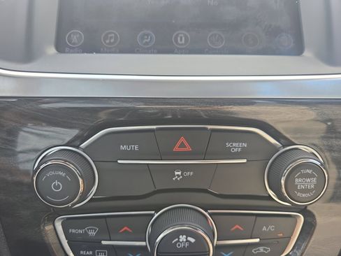 Used 2017 Chrysler 300 Limited w/ Driver Convenience Group image 16