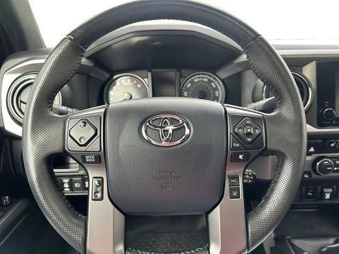 Certified 2019 Toyota Tacoma TRD Off-Road w/ TRD Premium Off Road Package image 12