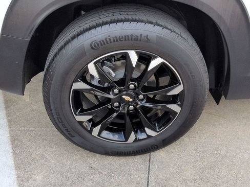 Used 2023 Chevrolet TrailBlazer LT FWD image 27