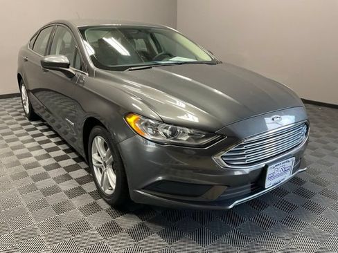 Used 2018 Ford Fusion S FWD image 2