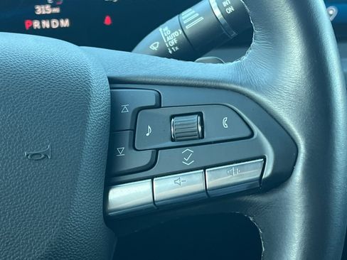 Certified 2025 Cadillac XT4 Premium Luxury image 39