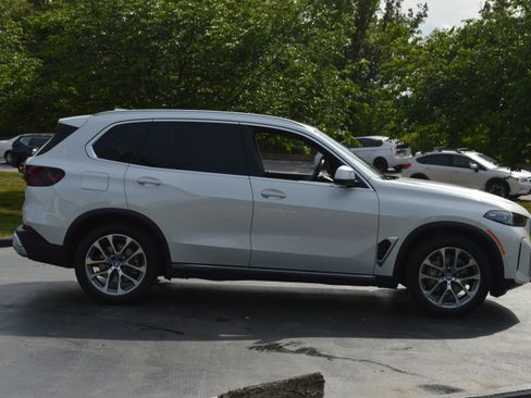 Certified 2025 BMW X5 xDrive40i AWD/4WD image 12