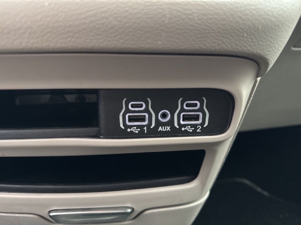 Used 2024 Chrysler Voyager LX FWD image 27